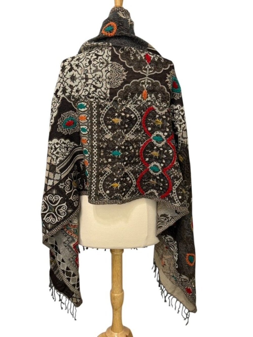 Bul-Bul Handicraft Pure Wool Scarf Embroidered Colorful Yarn Paisley 26"W x 71"L - Picture 3 of 10